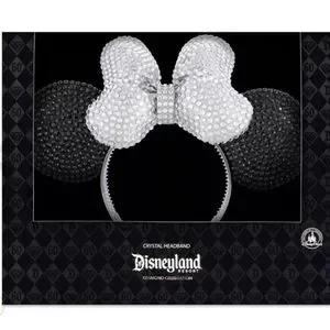 Disney | Accessories | Disney 6th Anniversary Minnie Mouse 